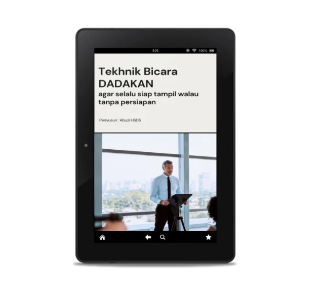 1733889725413-momck up tablet