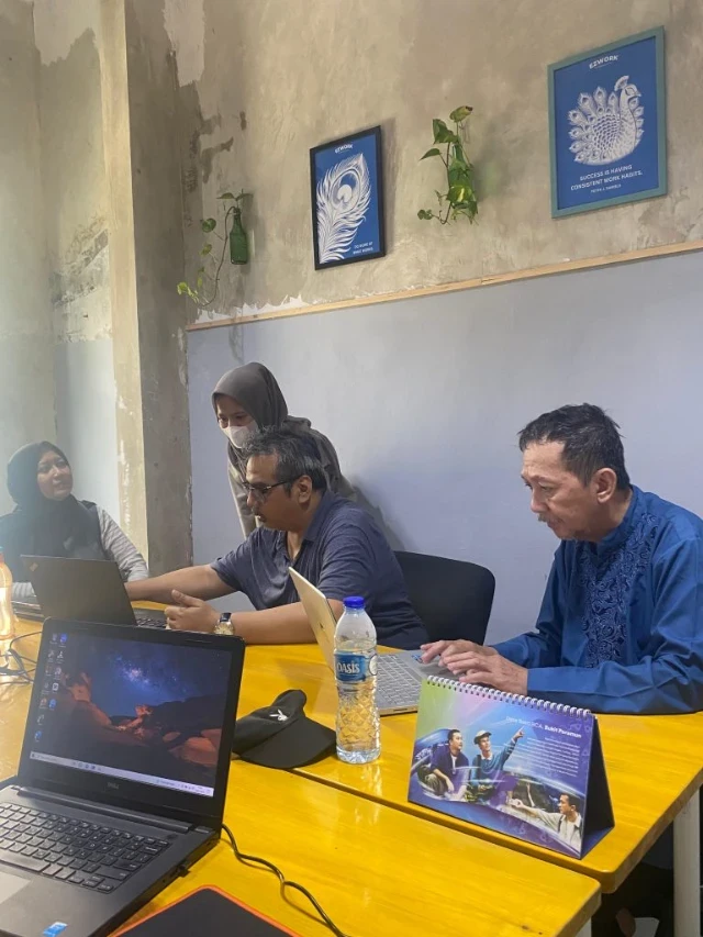 1740291578460-1738326167877-WhatsApp_4lSLLF8.08.37-768x1024