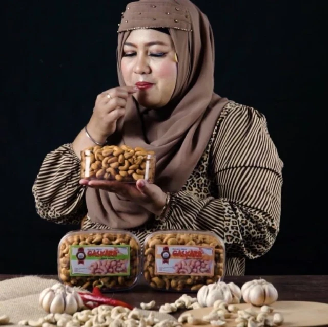 1761276384856-e9ec571bfcb0471e892b413b610d29b6