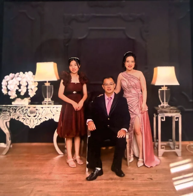 testimony-https://cdn.scalev.id/uploads/1761708926/7KrkRFNikVekZR6YN1bZXw/1761708925497-Ibu-Winda-Surabaya.webp