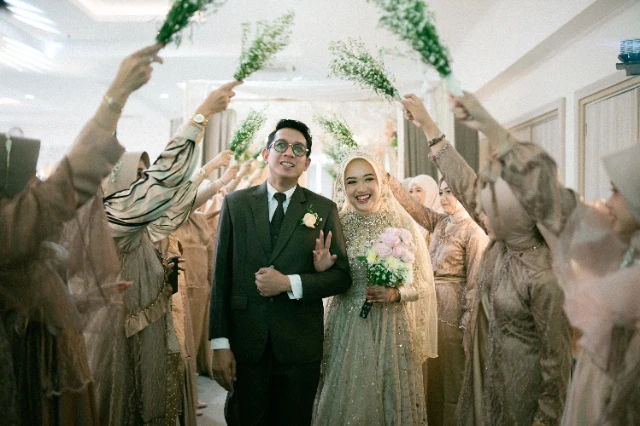 Wedding hero