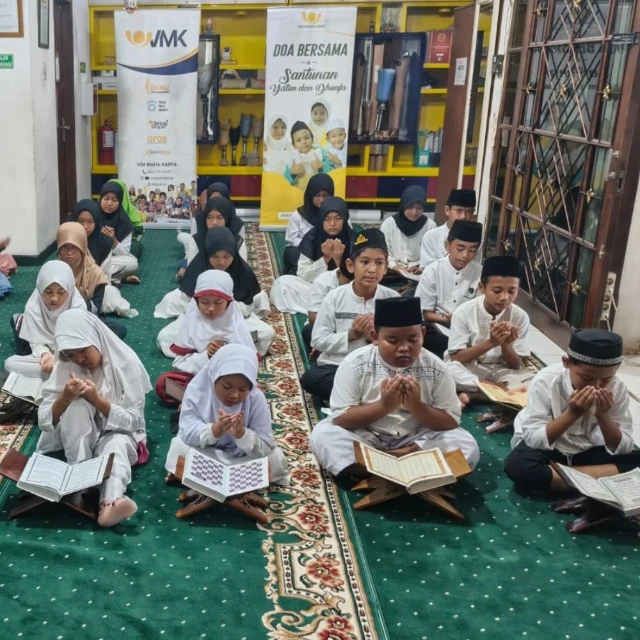 1763030076212-doa bersama santunan yatim piatu dhuafa.webp