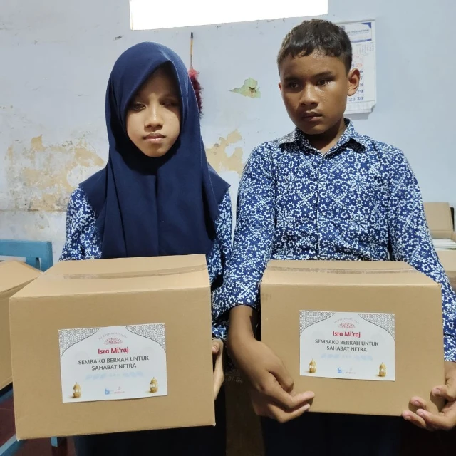 1763031353175-al-quran braille untuk tunanetra tidak mampu.webp