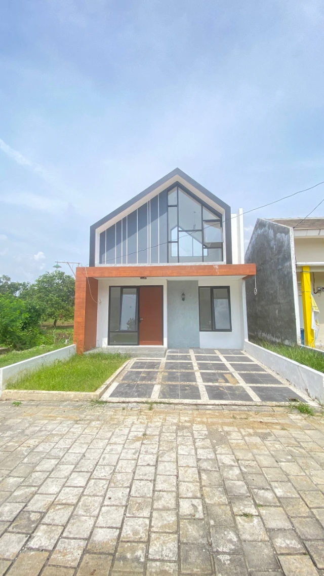 1764137253343-KT 2.webp