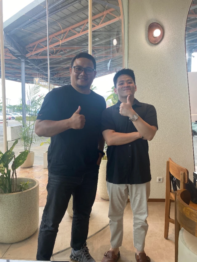 1764763101454-WITH THEO DERICK.webp