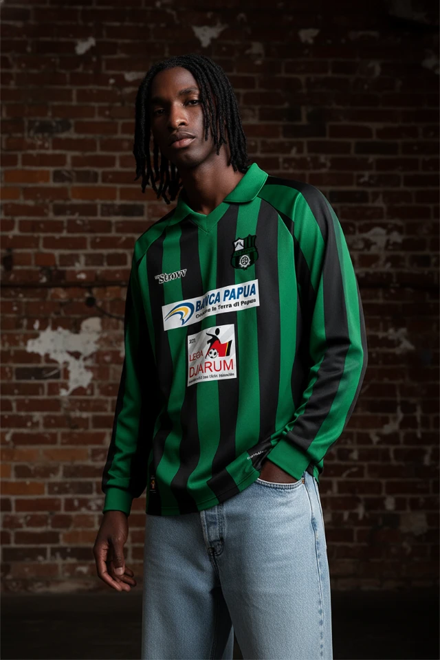 1765121206780-Jersey_Sepak_Bola_Lengan_Panjang_Garis_Hijau_Hitam_Retro_(AC_Wamena)_-_Dinamis___Era_90-an_Streetwear_(Tinggi) (1).webp