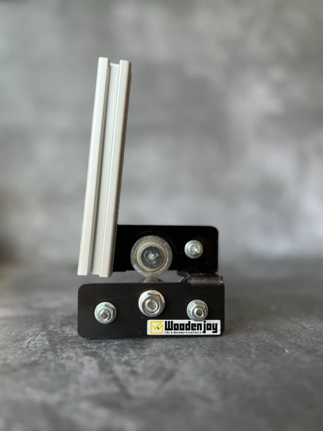 1766577646050-photo_6086910609640769419_y