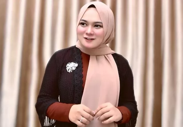 testimony-https://cdn.scalev.id/uploads/1766733539/LBwbvYyTsBR3UqZmURk6Vg/1766733539016-annisa-rahman.webp