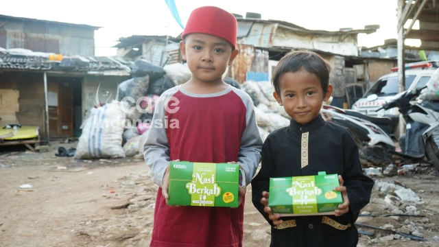 1769744363403-Penyaluran Paket Ifthar Ramadhan UCare (1)