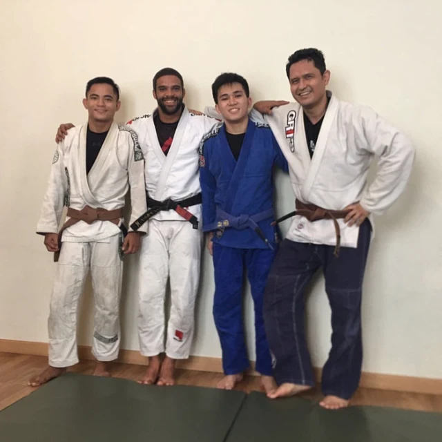 1772783504464-1770405165930-self-defense-class3-700x700.webp