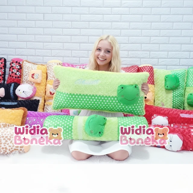 Bantal Guling Boneka Set Cinta Karakter Jumbo 80 cm
