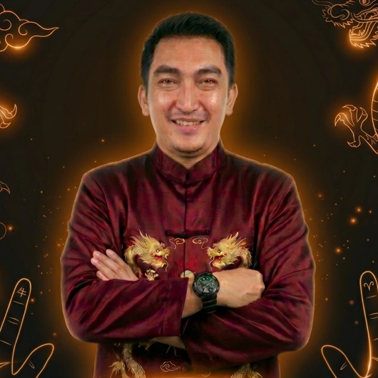 Master Erlangga - Gold Palmistry